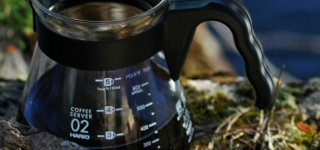 a coffee pot with scrabbles spelling hello august by Elin Melaas courtesy of Unsplash.